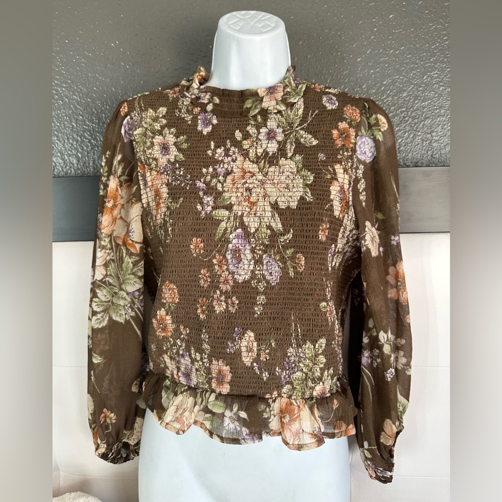 American Eagle Outfitters Women’s Tops floral top size M
